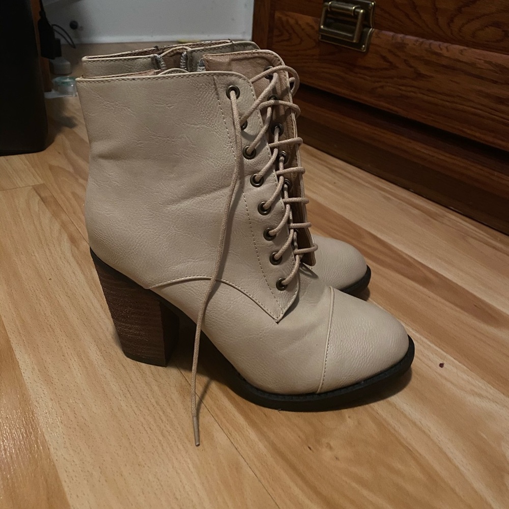 Lace-up Heeled Boots